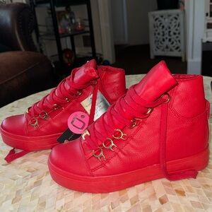 BRAND NEW SNEAKERS FROM COLOMBIA